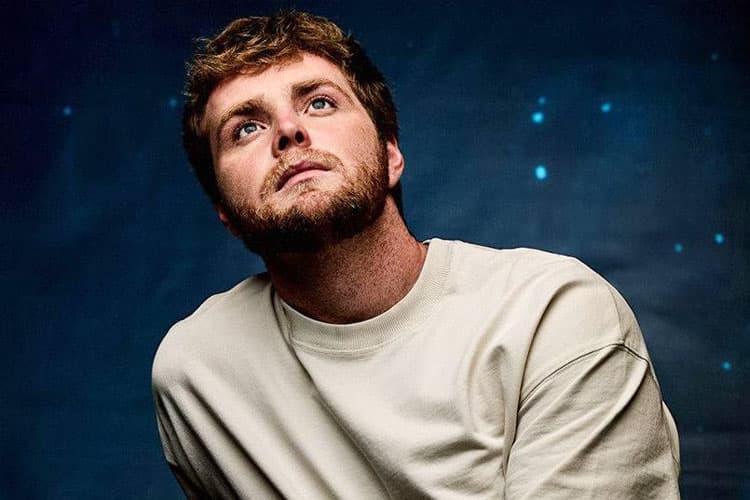 Alex Warren Duet Bareng Rose BLACKPINK untuk Single On My Mind