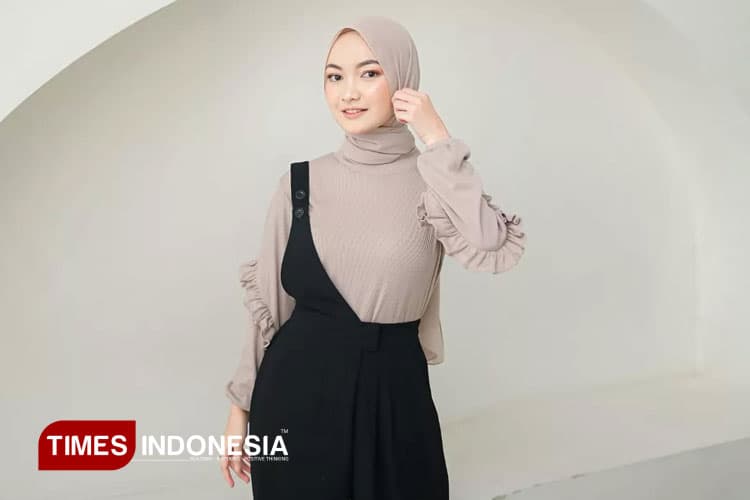 Dari Lab ke Panggung Fashion, Kisah Puput Putria Seimbangkan Estetika dan Ilmu