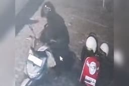 Belanjaan untuk Sahur Warga Bondowoso Diambil Maling, Aksi Terekam CCTV