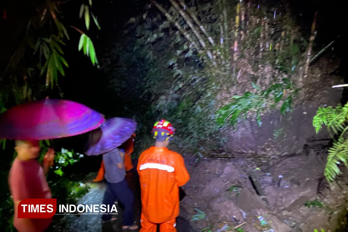 Hujan Deras Sebabkan Longsor Sejumlah Titik, Warga Bondowoso Diminta Waspada
