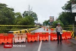 Jembatan Sentong Bondowoso Ditutup karena Ambles, Pemerintah Siapkan Jalur Alternatif